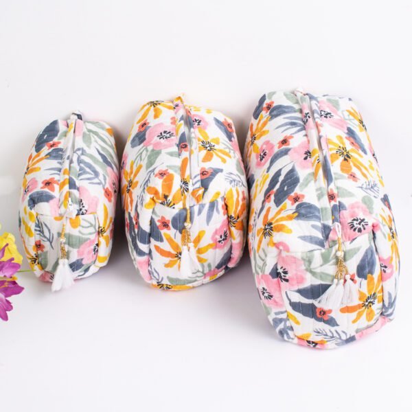 Spring Daisy Block Print Makeup Bag Set | Wholesale White Floral Cosmetic Pouches | Travel Organisers - Image 2